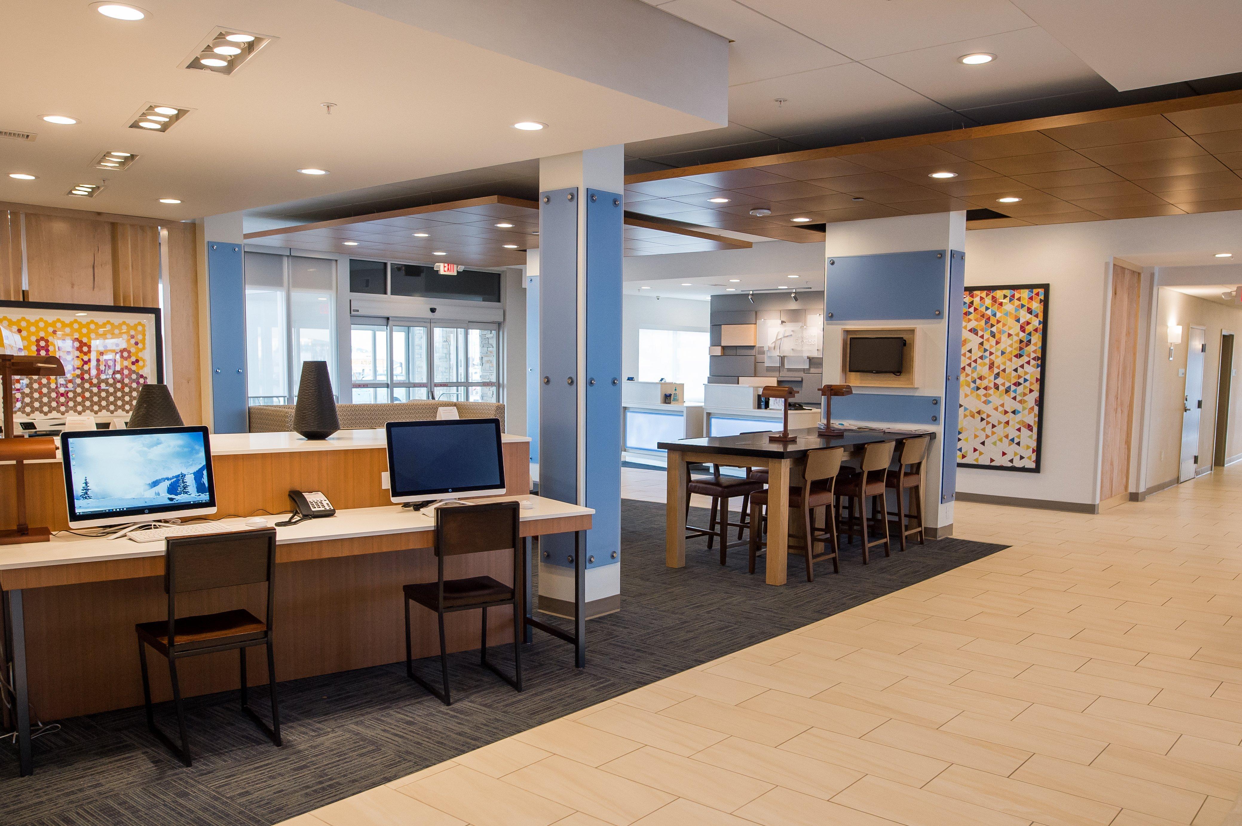 Holiday Inn Express & Suites - Marietta By Ihg Buitenkant foto